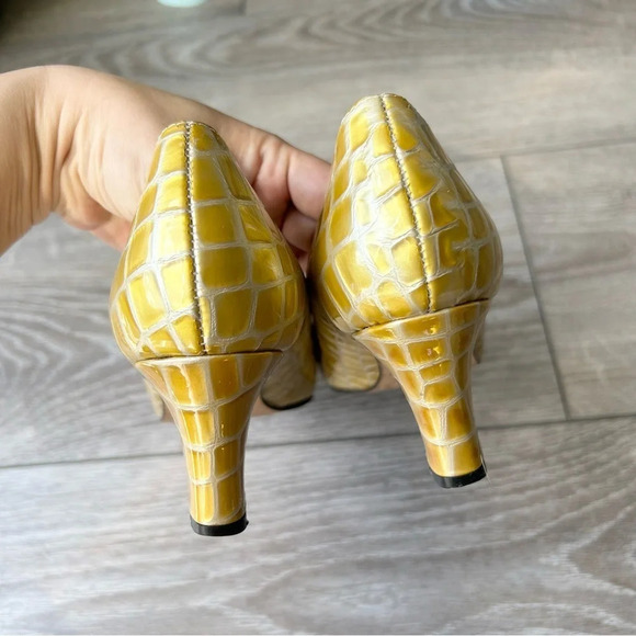 Vintage Thomas Wallace Yellow Gold Croc Giraffe Patern Patent Leather Heels - Picture 6 of 14